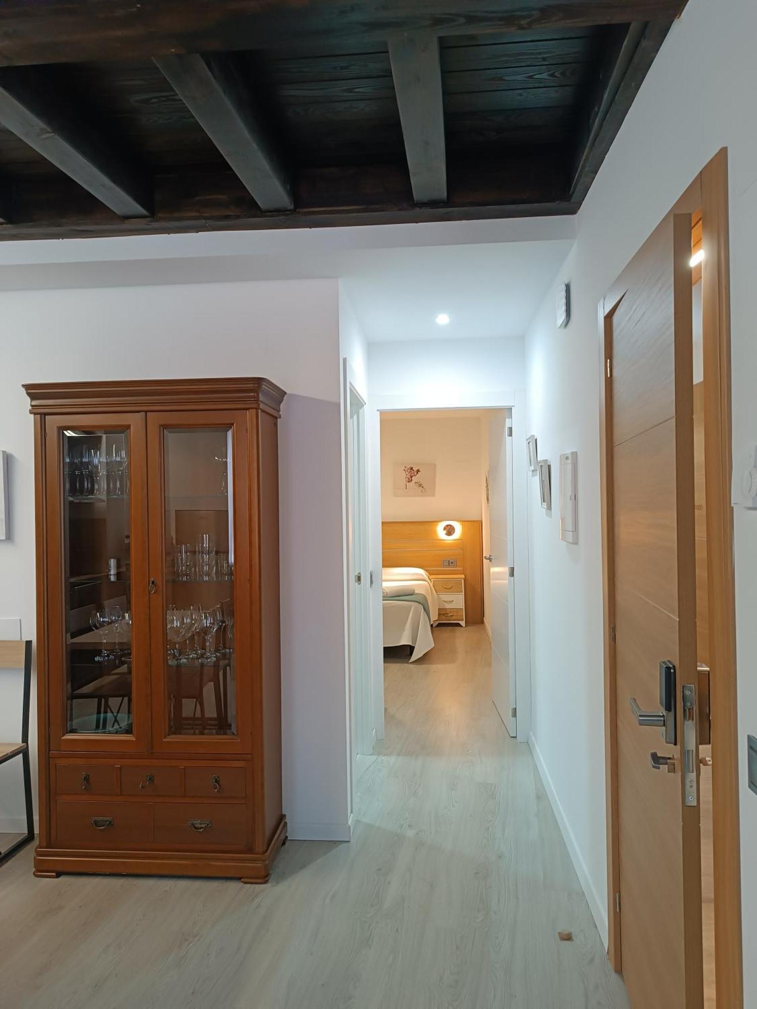 Apartamentos Turisticos Avila Puerta Del Puente 1-3 Екстер'єр фото