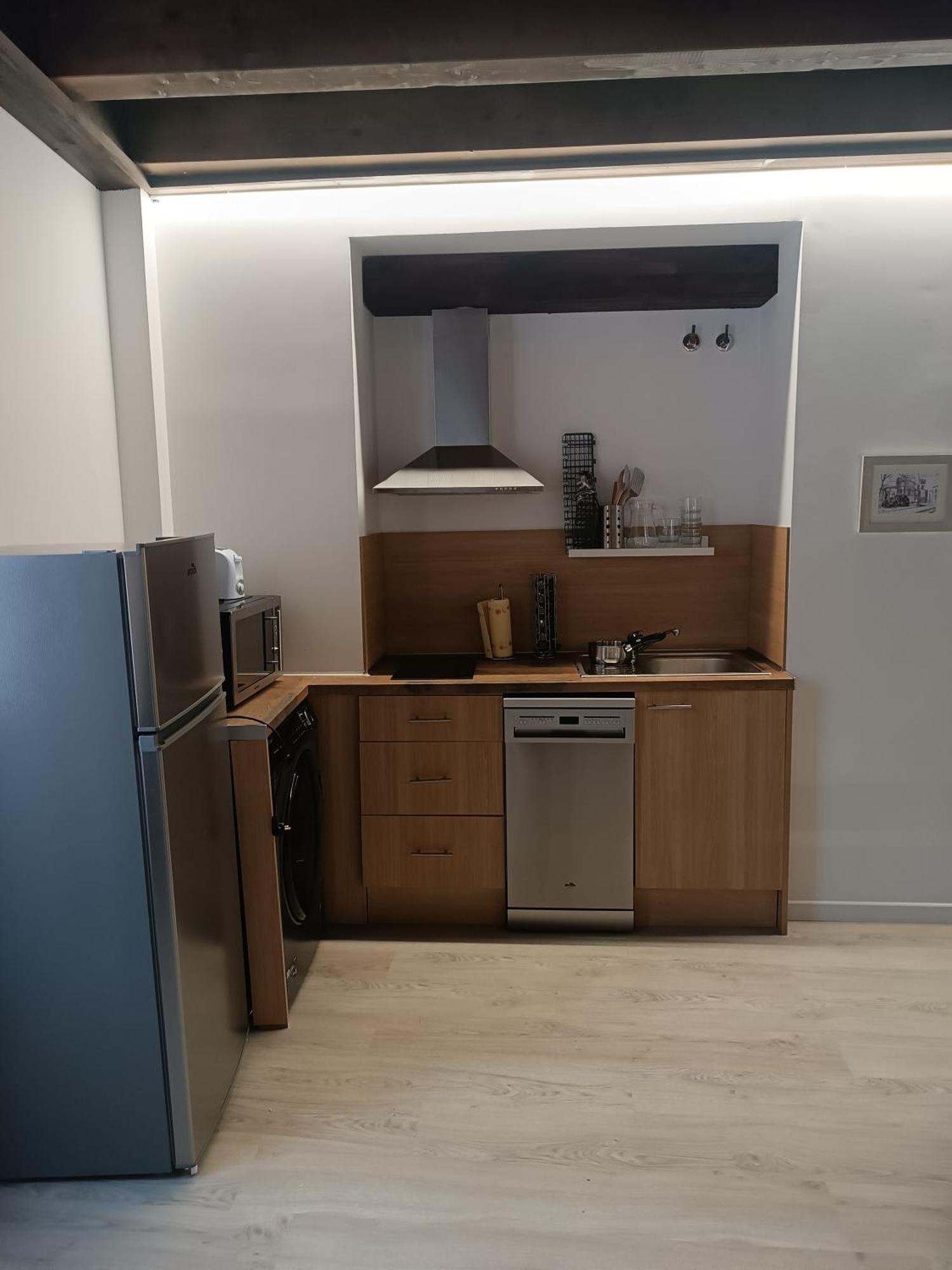 Apartamentos Turisticos Avila Puerta Del Puente 1-3 Екстер'єр фото